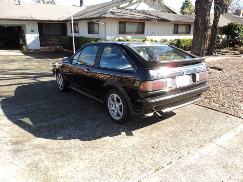 Illustration for article titled For $3,900, Could This 1987 VW Scirocco 16V Really Be The Working Man’s Porsche?
